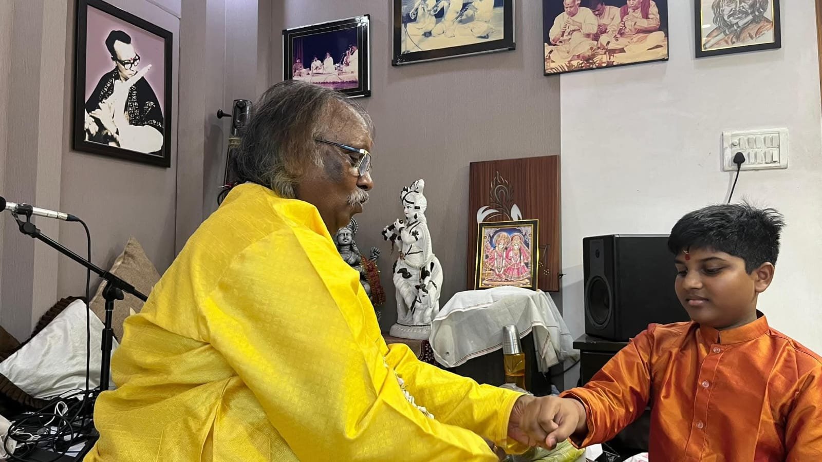 Guru-Shishya Traditions on the Auspiciuos day of Guru Poornima