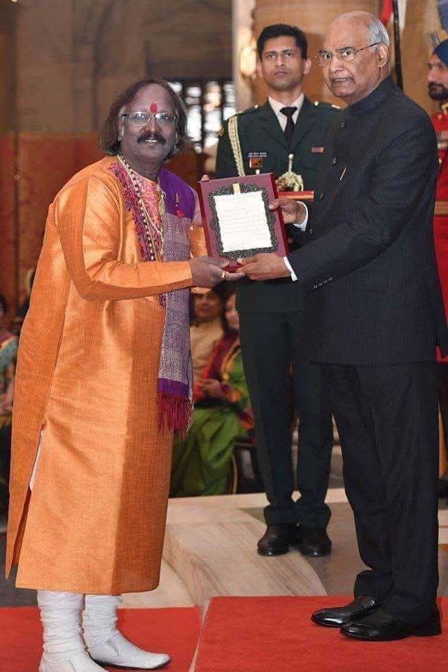 Guruji recieving Sangeet Natak Akademi Award by President of India