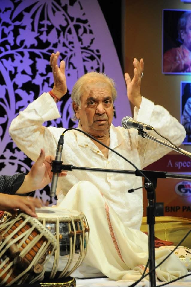 Pt Birju Maharaj performing under Rishal Music Trust