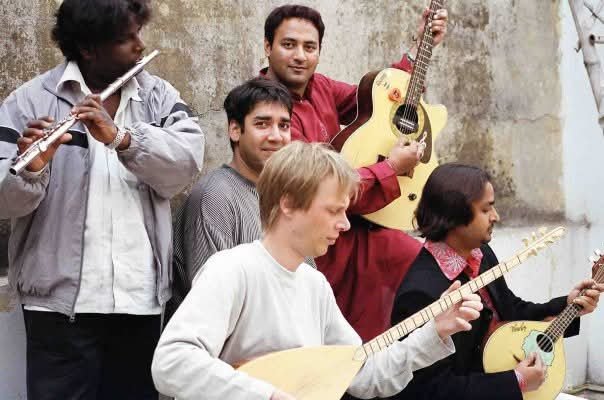 Rajesh Prasanna along with Indi-western artists