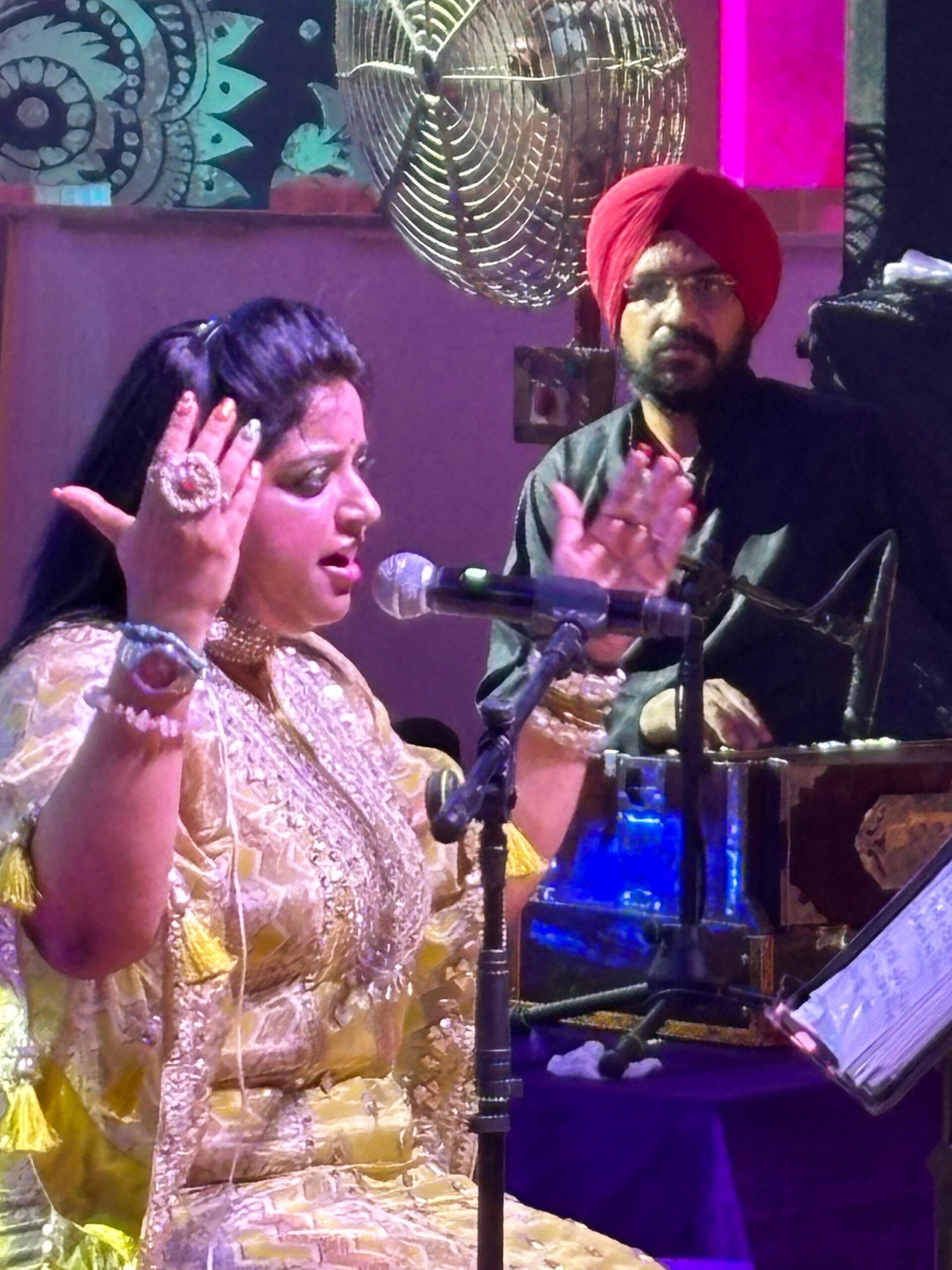 Roohani Sisters Performance